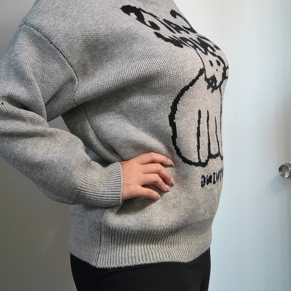 Cats Know EVERYTHING Sweater - Picture 5 of 5
